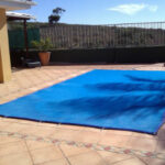 Zwembad afdeknet kleur blauw per M2