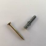 Kunststof montagedop + schroef en plug