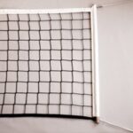 Volleybalnet recreatief gebruik met stokken