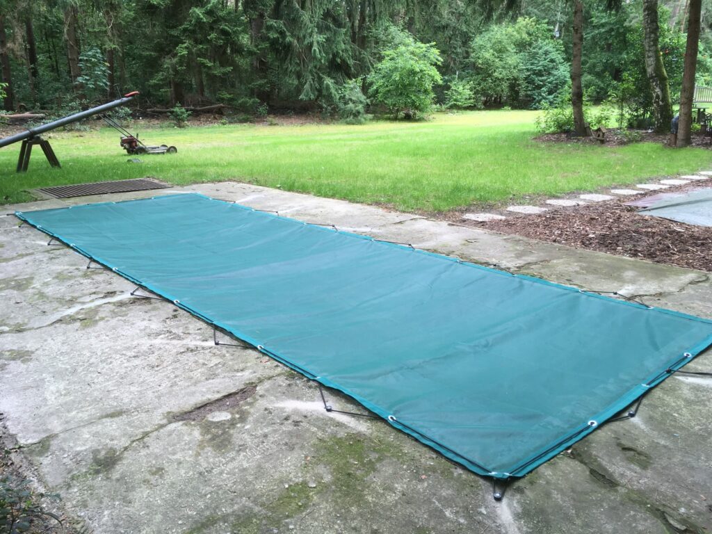 Zwembad afdeknet kleur groen per M2